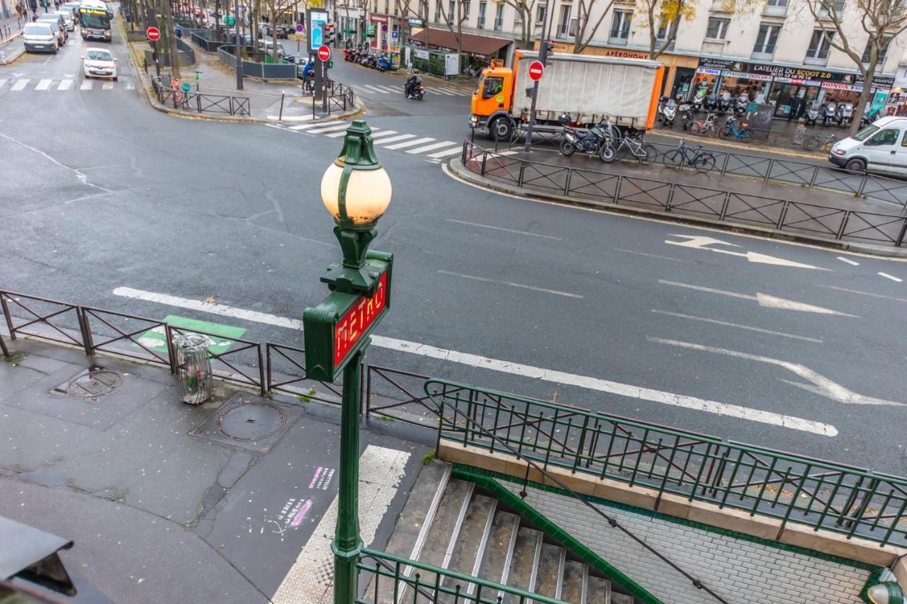 Enjoy The Traditional Parisian Life Exterior photo